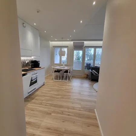 Apartment Captain's Square