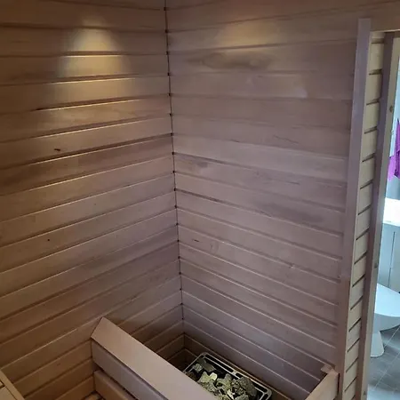 Captain's Square Apartment *